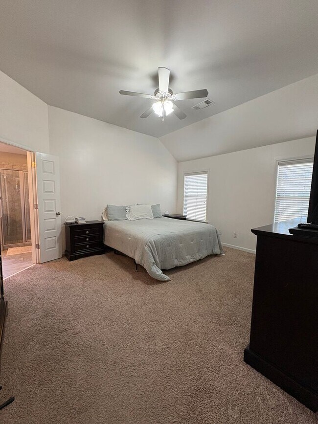 Building Photo - Woodland Creek Rental