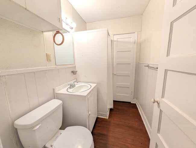 Building Photo - Available Now in Hooks Texas