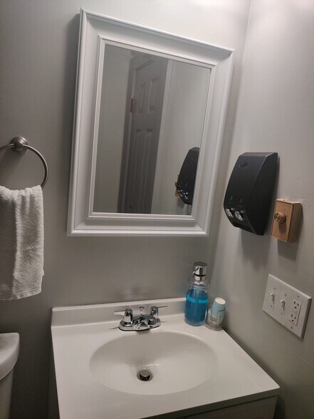 Building Photo - 90 Madison Ave