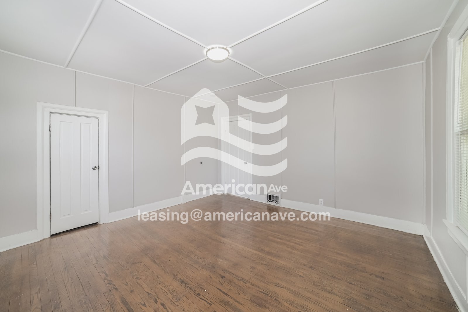 Building Photo - 210 E Maywood Ave
