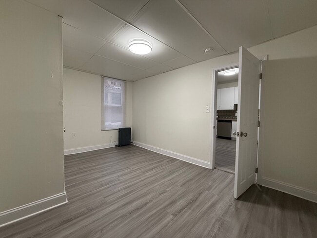 Building Photo - Updated 4BR House now showing!