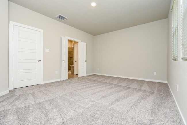 Building Photo - 2022 W Darlington Oak Ct