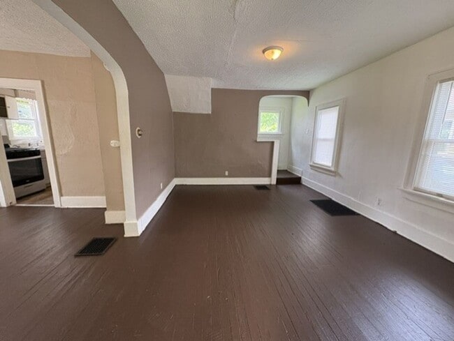Building Photo - Updated 2-Bedroom Akron Home with Large Detached Garage