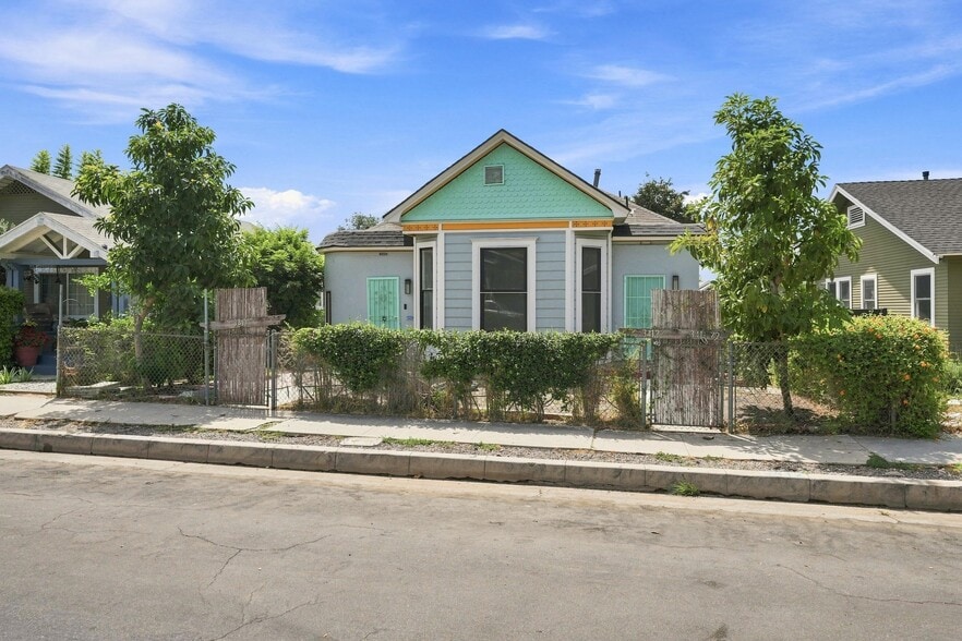Building Photo - 3410 W 27th St
