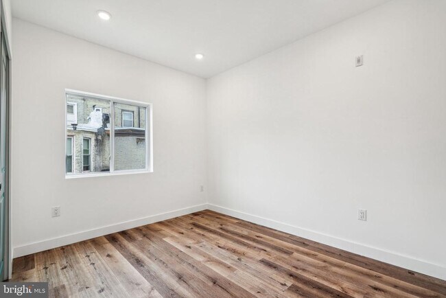 Building Photo - 2632 N 11th St