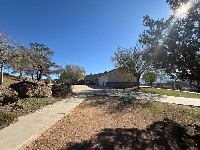 Building Photo - Acton 4 bedroom on Dirt Road