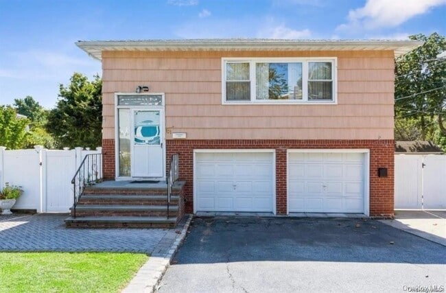 Primary Photo - 101 Landing Rd