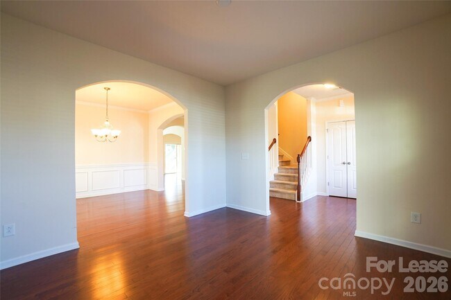 Building Photo - 5904 Stirlingshire Ct