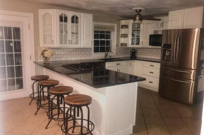 Building Photo - 181 E Shore S