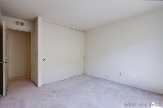 Building Photo - 11742 Avenida Sivrita