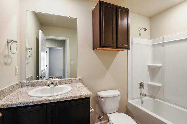 Building Photo - 42289 Warren Dr