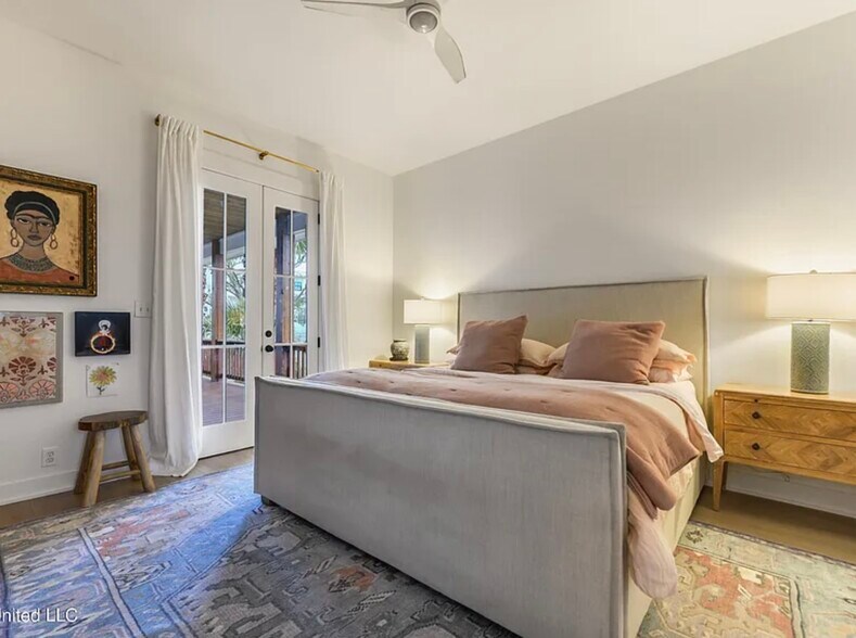 Building Photo - 218 Front St