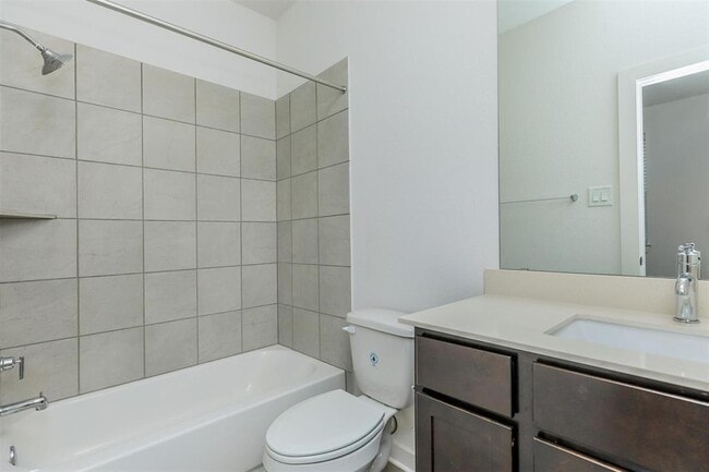 Building Photo - 712 Enchantment Trl