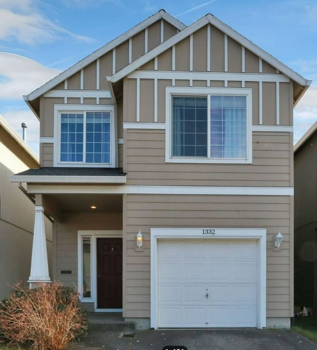 Building Photo - 1332 SW 176th Terrace