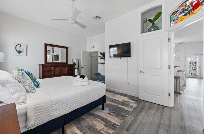 Building Photo - 42 Moody Dr