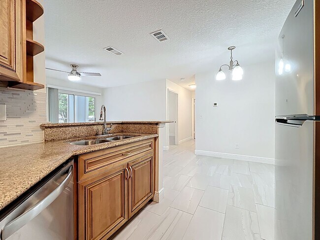 Building Photo - 2580 Grassy Point Dr