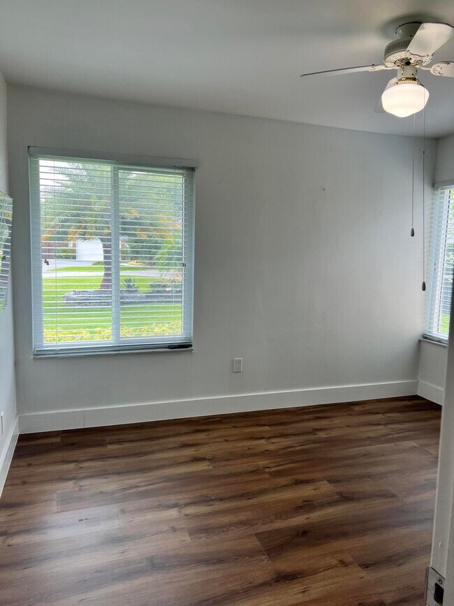 Building Photo - 3210 NW 23rd Ter