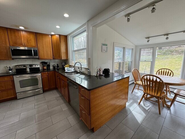 Building Photo - 106 Jordan Rd