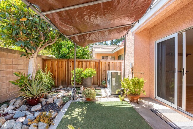 Building Photo - 3-bedroom, 2.5-bath condo nestled in the prestigious Terra Vista community of Rancho Cucamonga