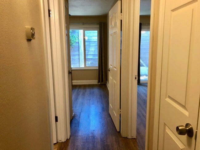 Building Photo - $1,595 Bullard & HWY 41, 2 Bedroom Condo -...