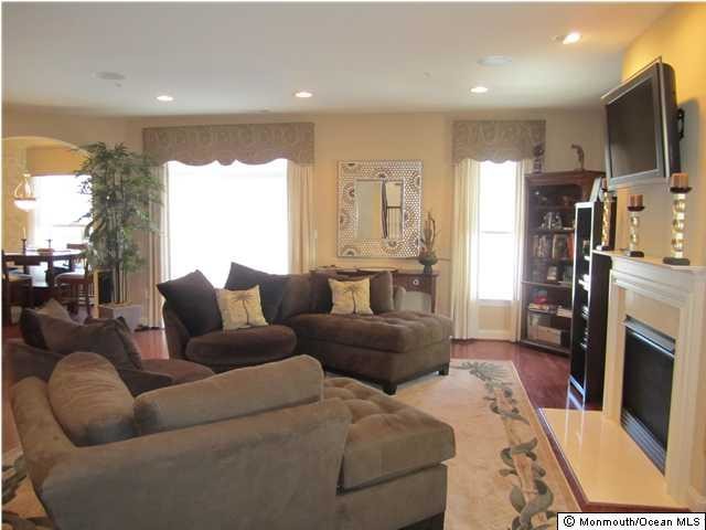 Living room with gas fireplace - 1012 Abby Rd