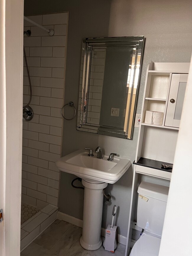 Building Photo - 1354 Palou Ave