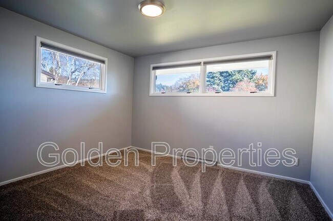 Building Photo - 1013 N 14th St