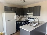 Building Photo - 2-Bed 1.5-Bath Townhome
