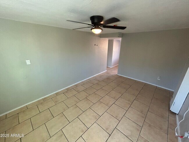 Building Photo - 1836 E Harvard St