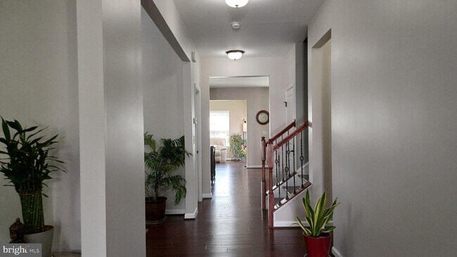 Building Photo - 25501 Emerson Oaks Dr