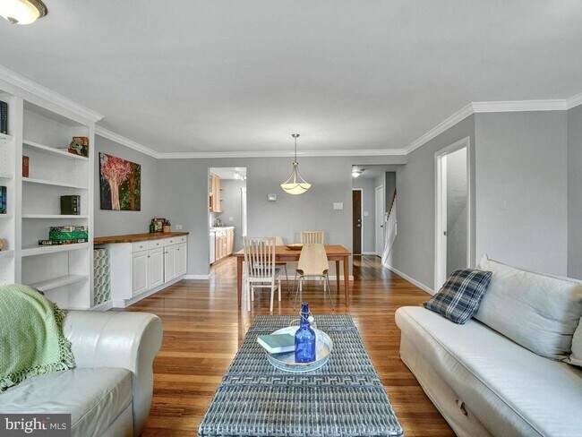 Building Photo - 94 Blueridge Ct