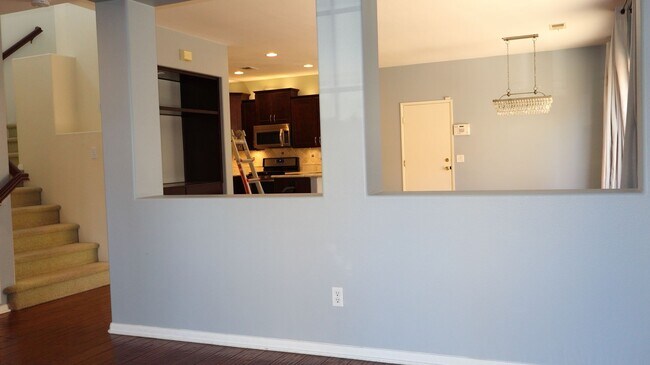 Building Photo - 1820 San Sebastian Ave