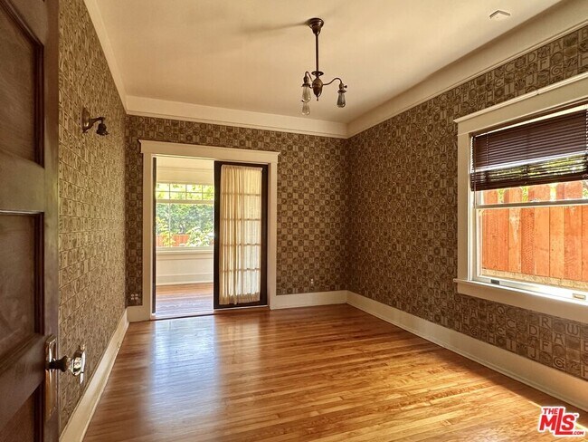 Building Photo - 2216 Meade Pl
