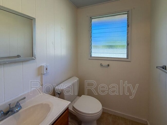 Building Photo - 522 Punaa St