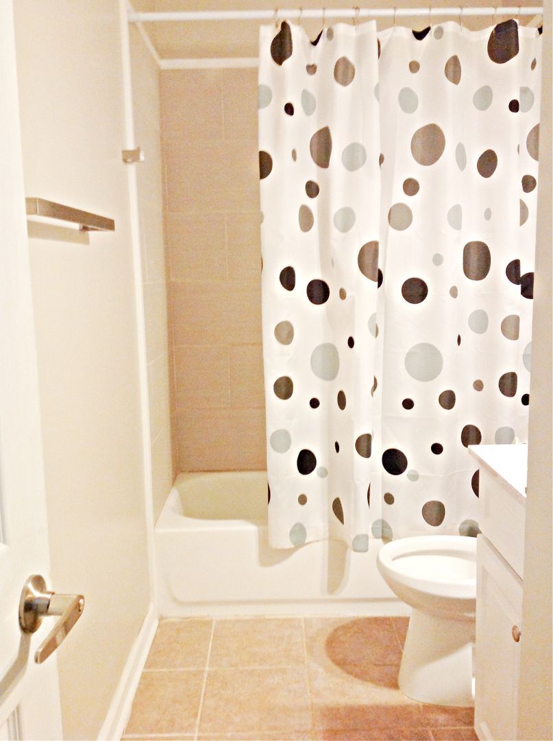 Bathroom 1 - 218 Barfield Ave SW