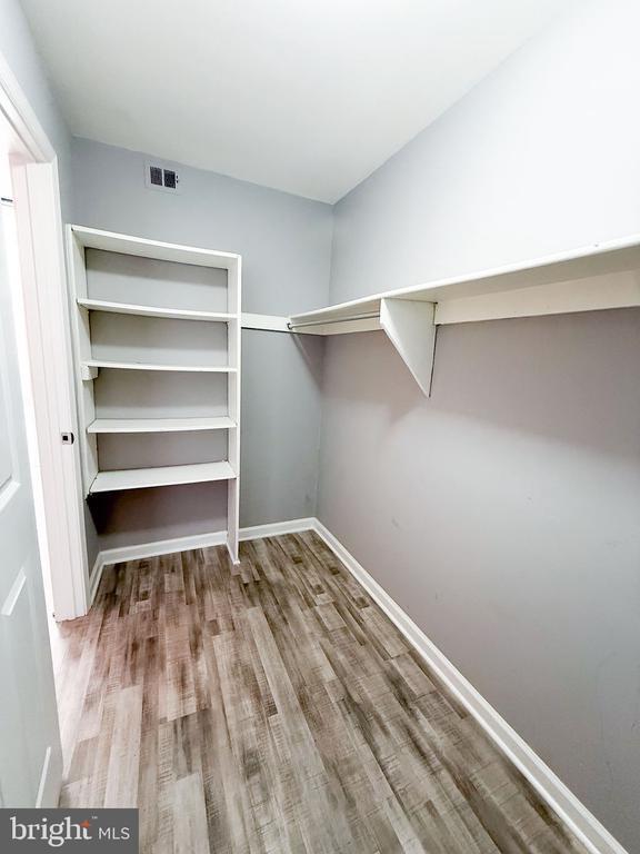 Building Photo - 7618 Savannah St