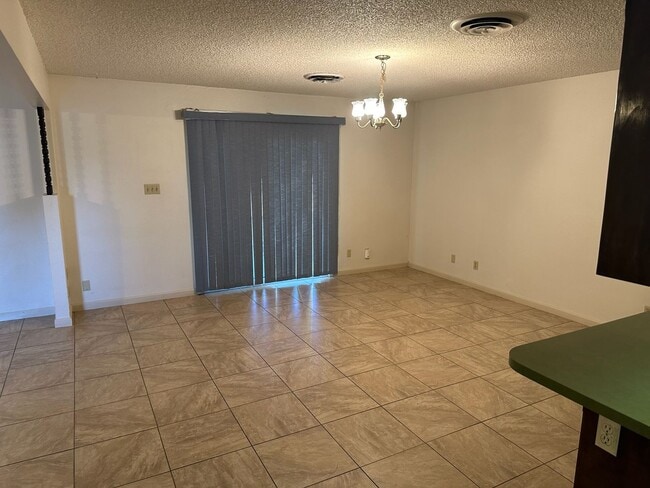 Building Photo - 1434 W Monte Vista Ave