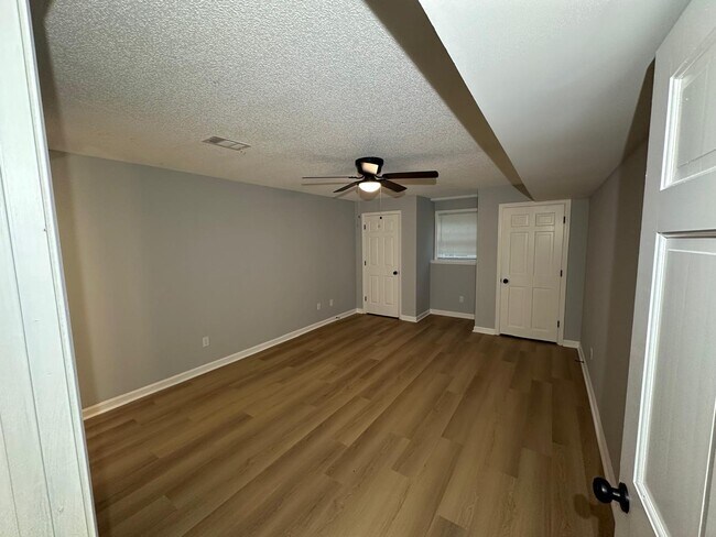 Building Photo - 64 Nebo Dr