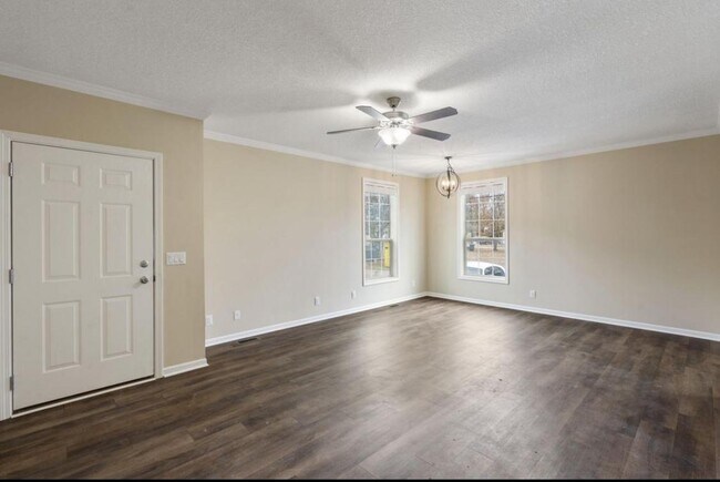 Building Photo - 1996 Huff Pl