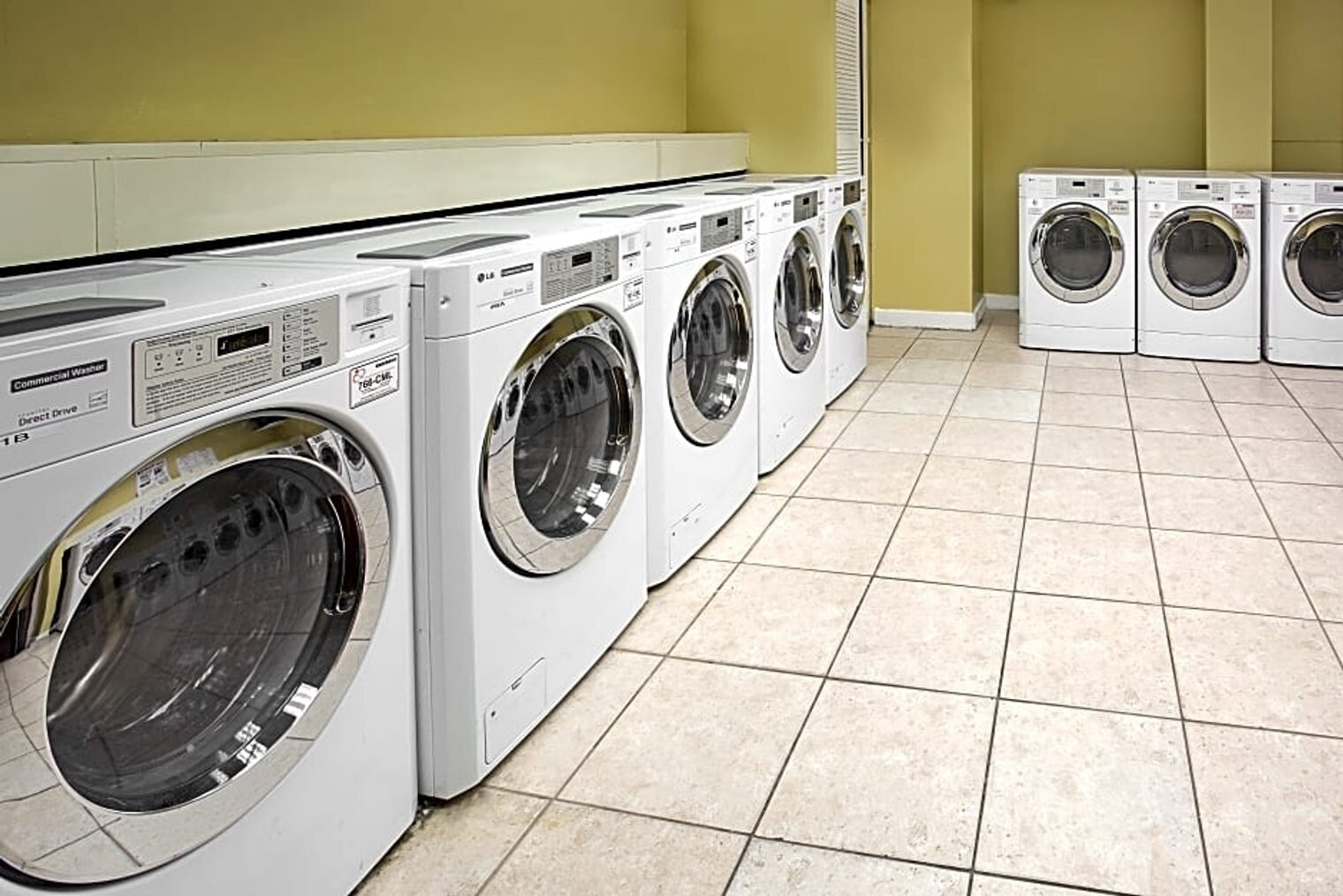 Building Photo - 19201 Collins Ave