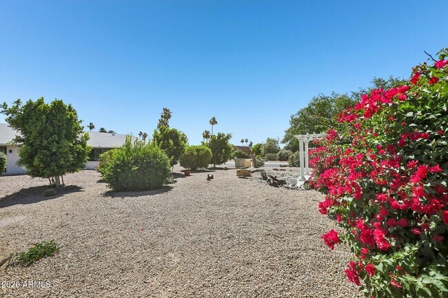 Building Photo - 12839 W Blue Bonnet Dr