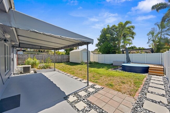 Building Photo - 380 NW 47th Ct