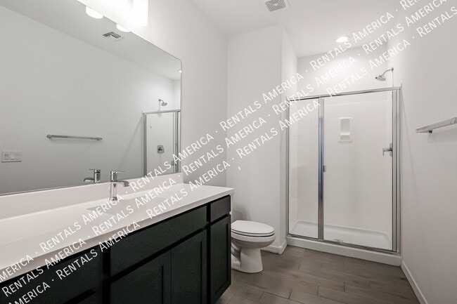 Building Photo - 5509 N 108th Ave