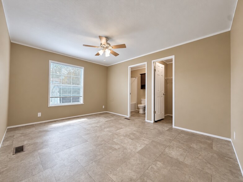 Building Photo - 71597 Penny Ct