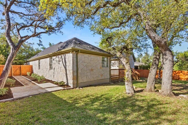 Building Photo - 8312 Jancy Dr