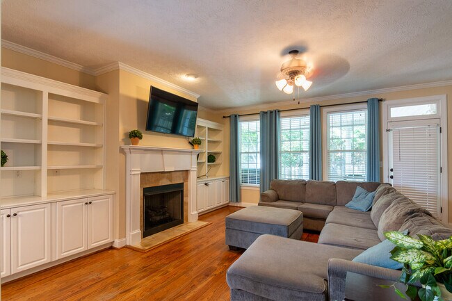 Building Photo - 1204 Berkley Hills Pass