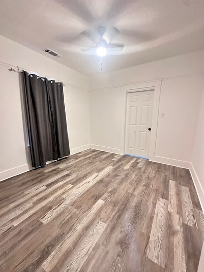 Building Photo - Charming 3 Bed / 1 Bath Home in the Heart of the Tower District