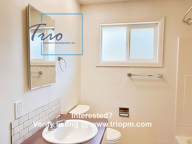 Building Photo - 3535 E Amazon Dr