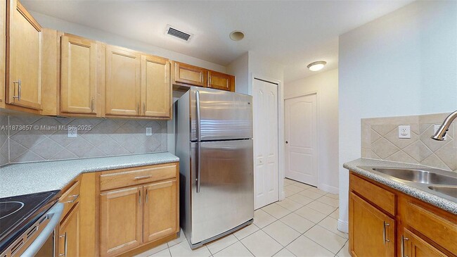 Building Photo - 12819 SW 31st Ct