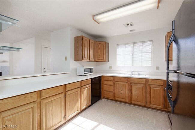 Building Photo - 1375 E Hacienda Ave